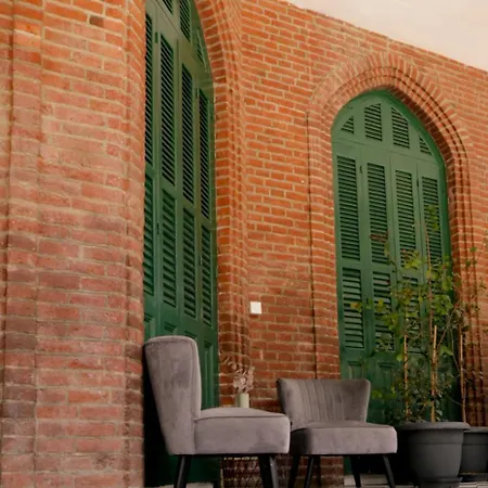 Hotel Semiramis Boutique & *