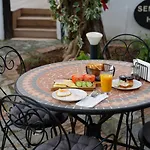 Semiramis Boutique & Hotel *