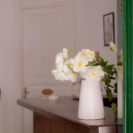 Semiramis Boutique & Kato Platres