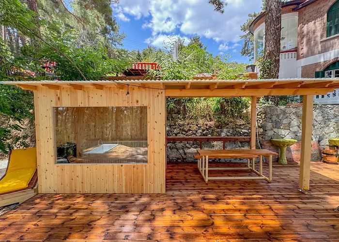 Hotel Semiramis Boutique &