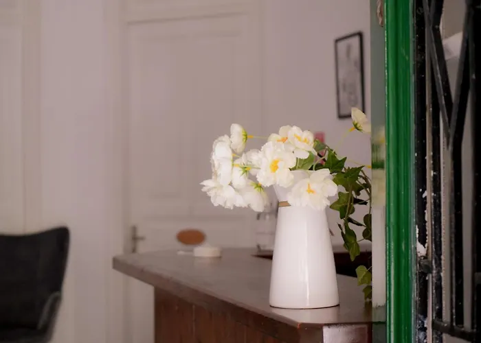 Semiramis Boutique & Kato Platres