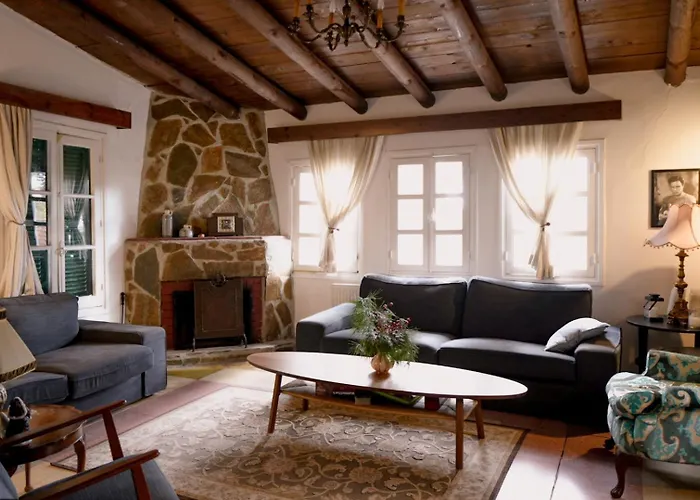 Semiramis Boutique & * Kato Platres