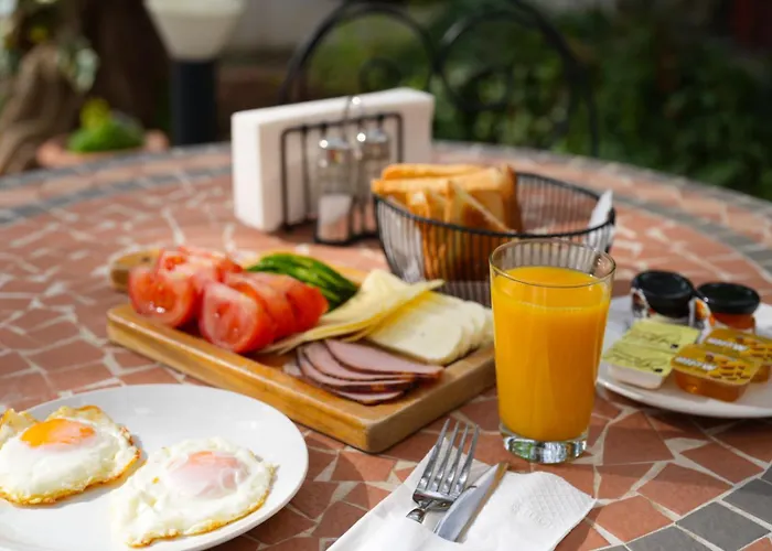 Hotel Semiramis Boutique & *